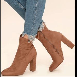 Steve Madden Edit Camel Boots